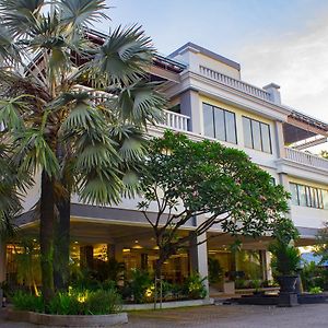 Rattan Inn Hotel